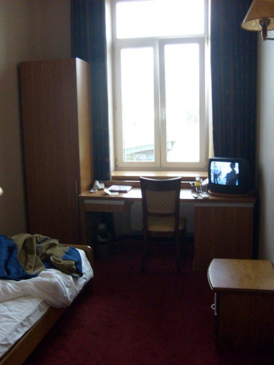 Standard-Einzelzimmer im 3. Stock Hotel Congress