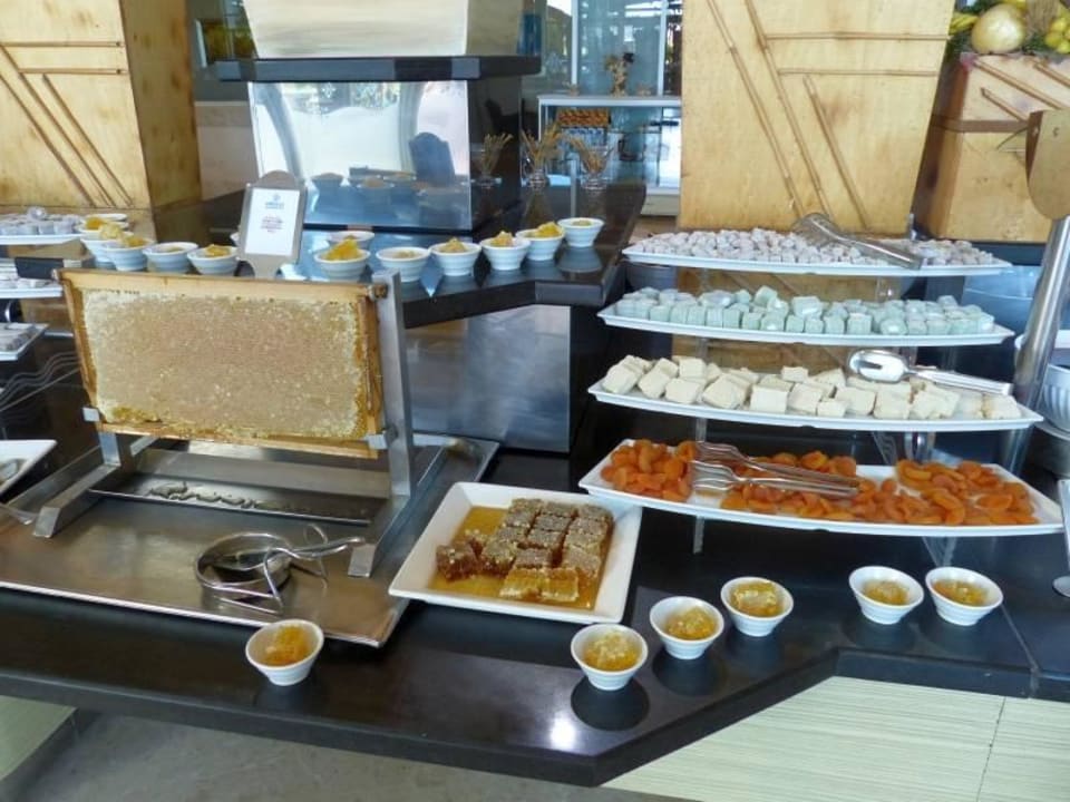 Büffet Hotel Miracle Resort