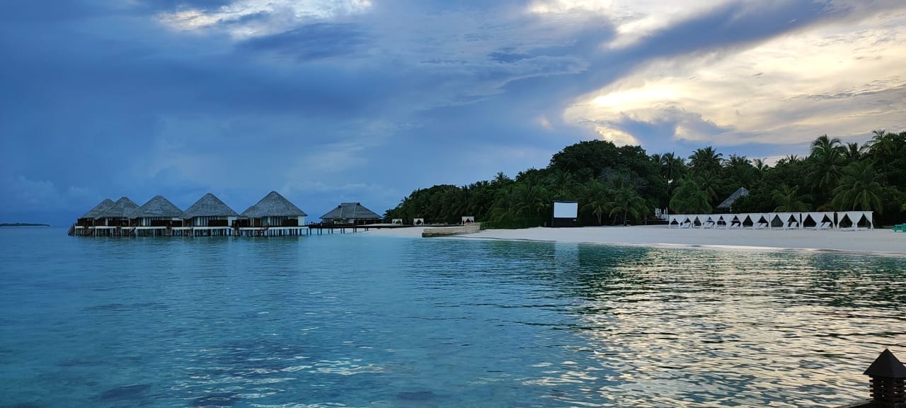 Strand Adaaran Select Meedhupparu Island Resort - Premium All Inclusive