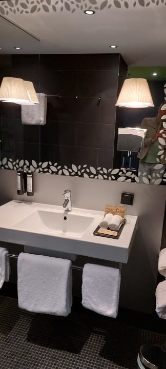 Zimmer Mövenpick Hotel Stuttgart Airport