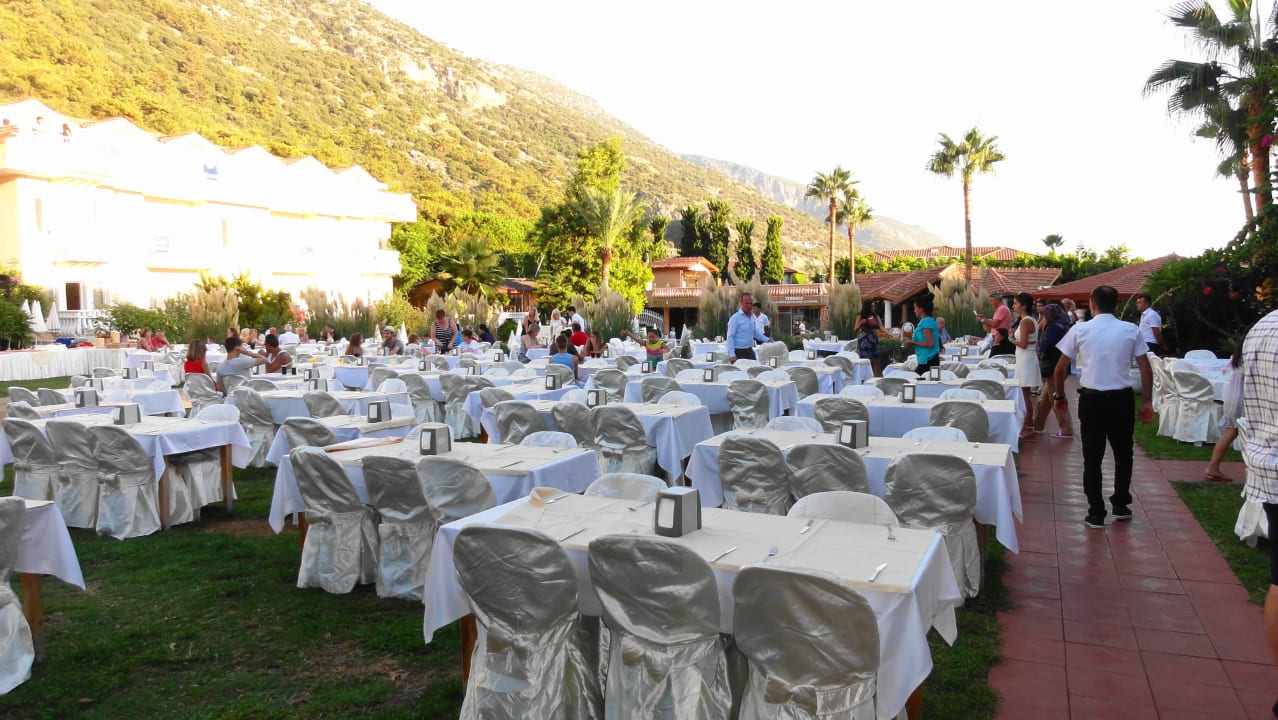 Büffet im Garten (donnerstags) Ölüdeniz Turquoise Hotel