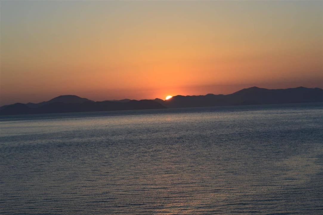 Einer der schönsten Sonnenuntergang Hillside Beach Club