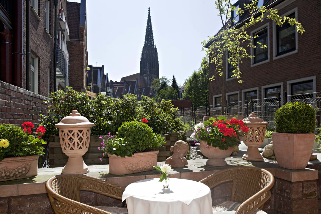 Ausblick von der Frühstücksterrasse Hotel Busche