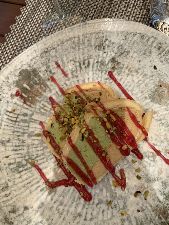 Gastro Gloria Serenity Resort