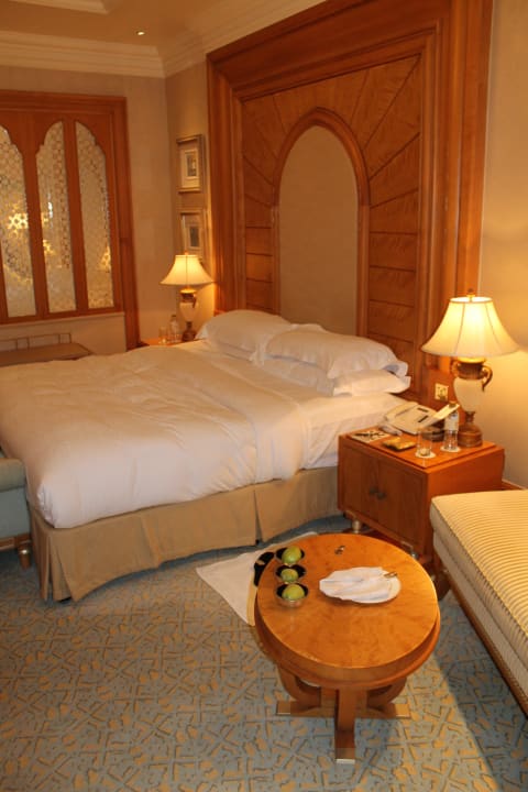 Zimmer linke Seite Emirates Palace Mandarin Oriental