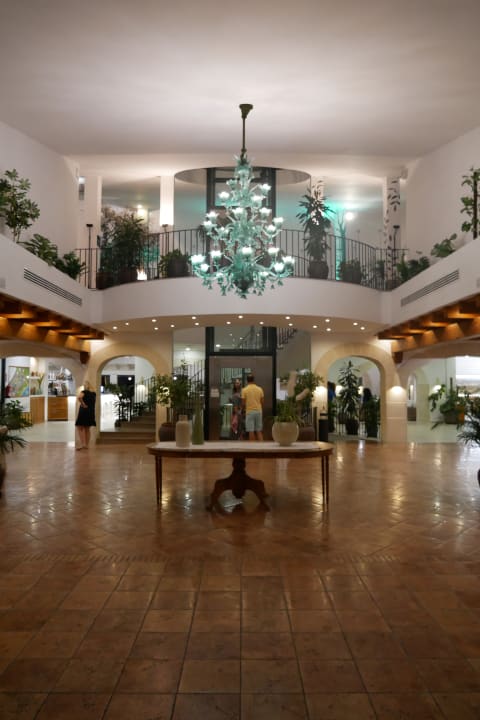 Lobby Royal Son Bou Family Club