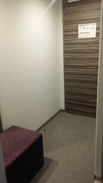 Eingangsbereich vom Hotelzimmer Premier Inn Nürnberg City Nordost