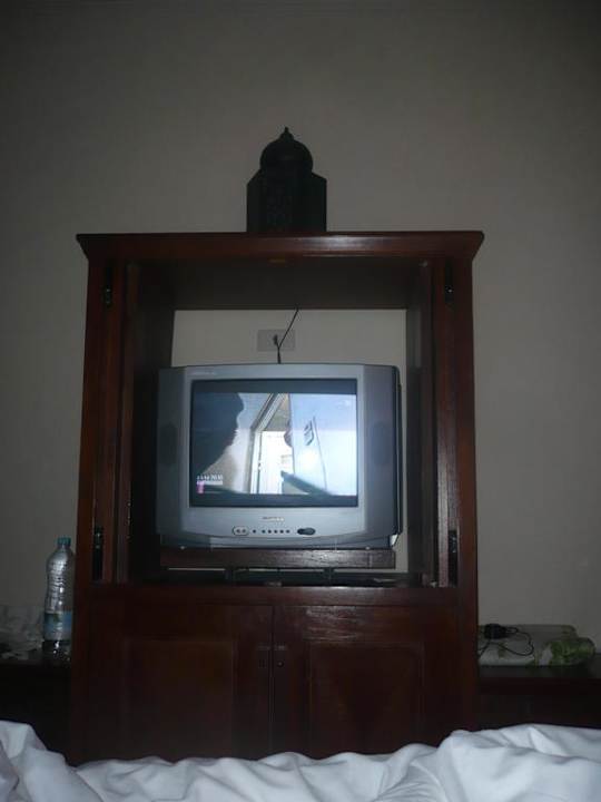 Fernsehschrank Ghazala Gardens