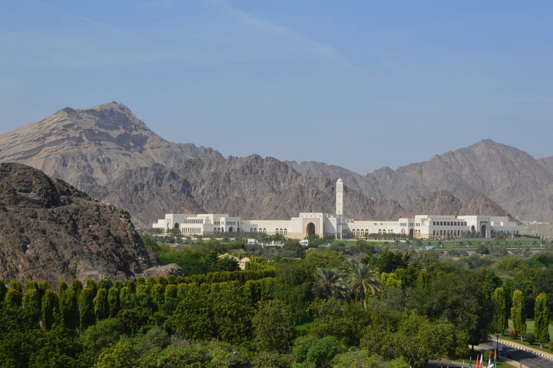 Blick vom Balkon Al Bustan Palace - A Ritz-Carlton Hotel