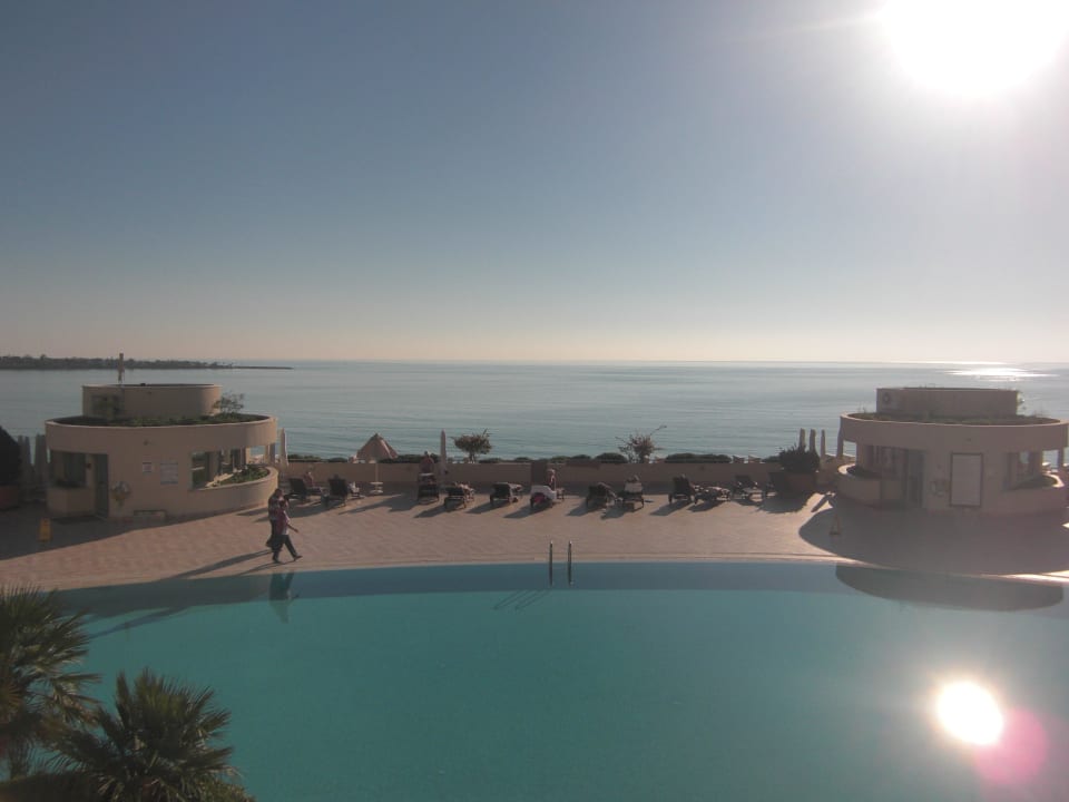 Tolle Aussicht bei Frühstück und Mittag Melas Resort Hotel