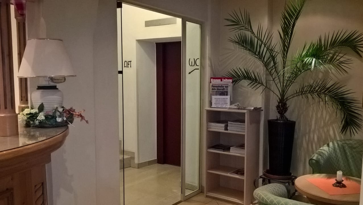 Lobby Hotel Habhof Garni