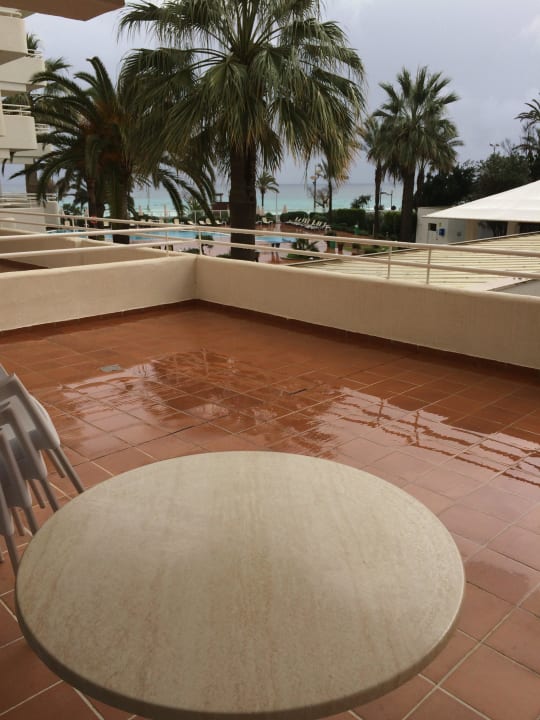 Großzügige Terrasse Hipotels Mercedes