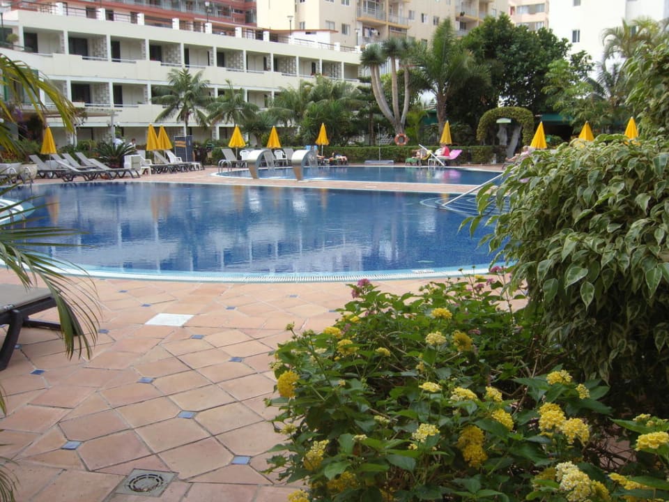 Teil der Poolanlage H10 Tenerife Playa