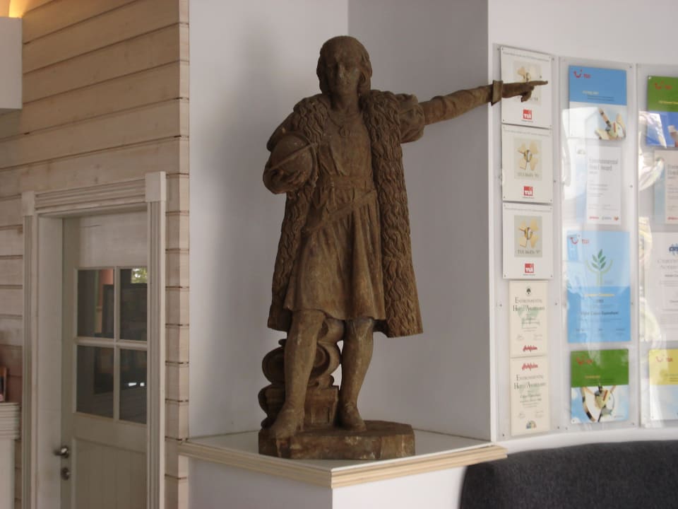 Kolumbusstatur Adrián Hoteles Colón Guanahaní - Adults only