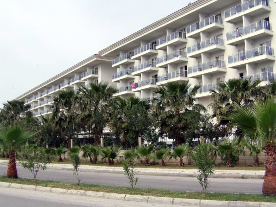 Hotel von der Straßenseite Seaden Sea World Resort & Spa