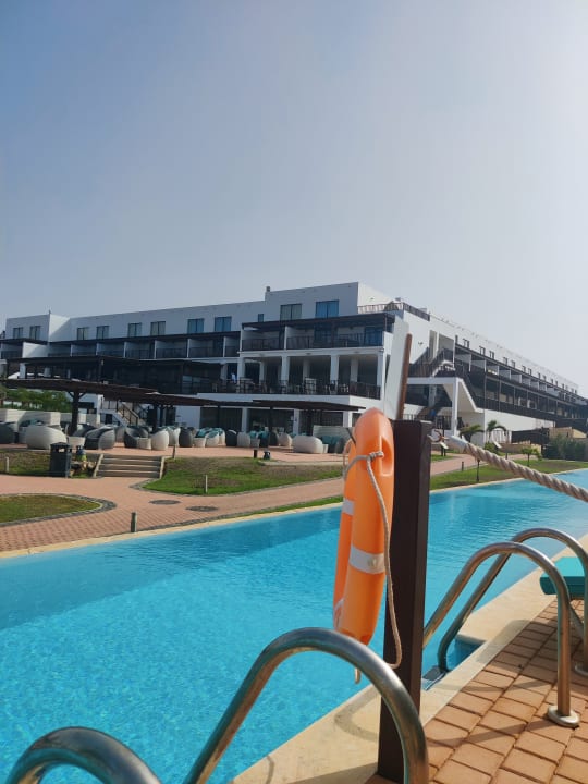 Pool Meliá Laguna Beach