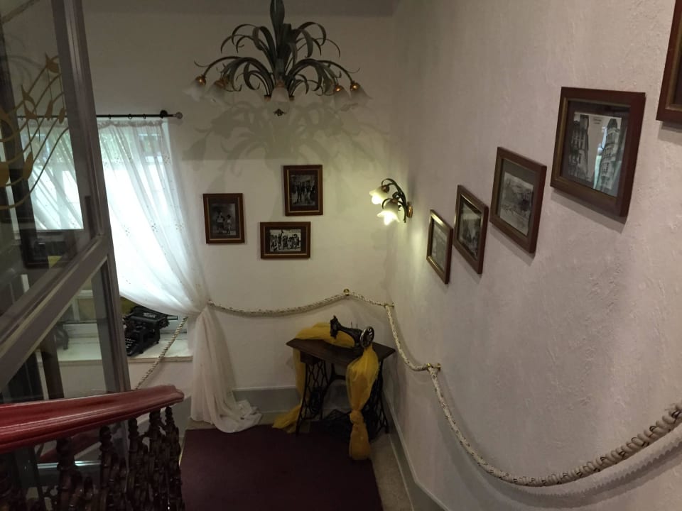 Treppenaufgang Boulevardhotel Sängerstadt