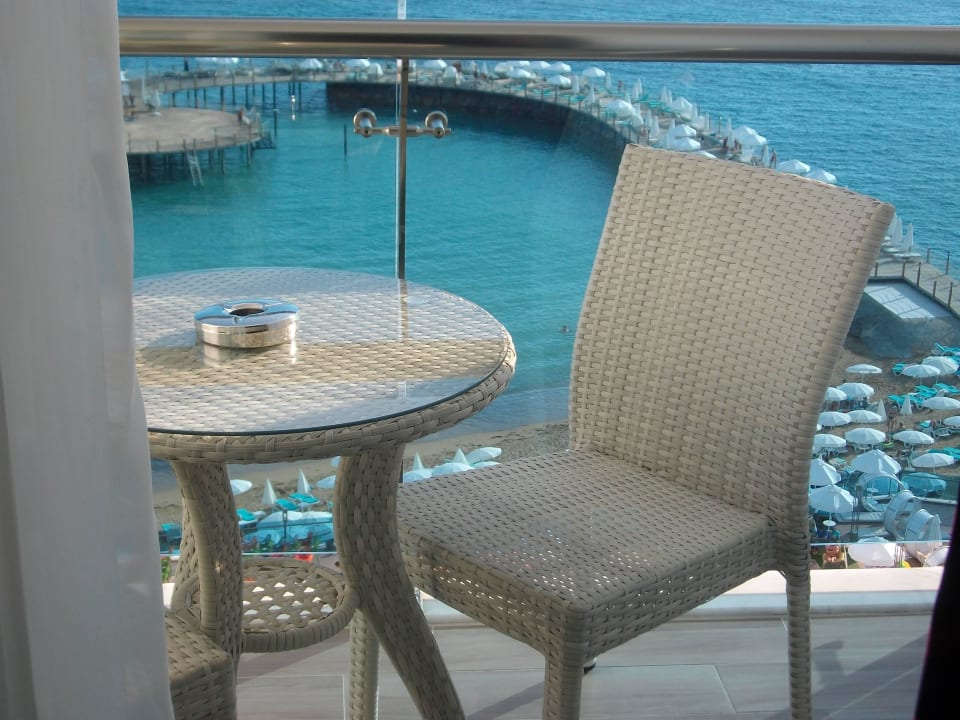 Vom 6. Stock Azura Deluxe Resort & Spa Hotel