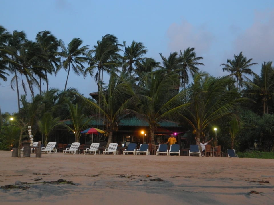Beachbar am Abend Hotel Bentota Village