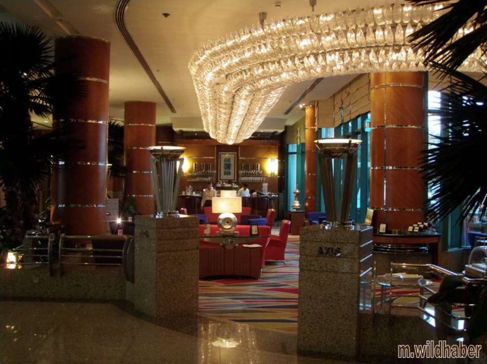 Bar im Lobbybereich Hilton Dubai Jumeirah