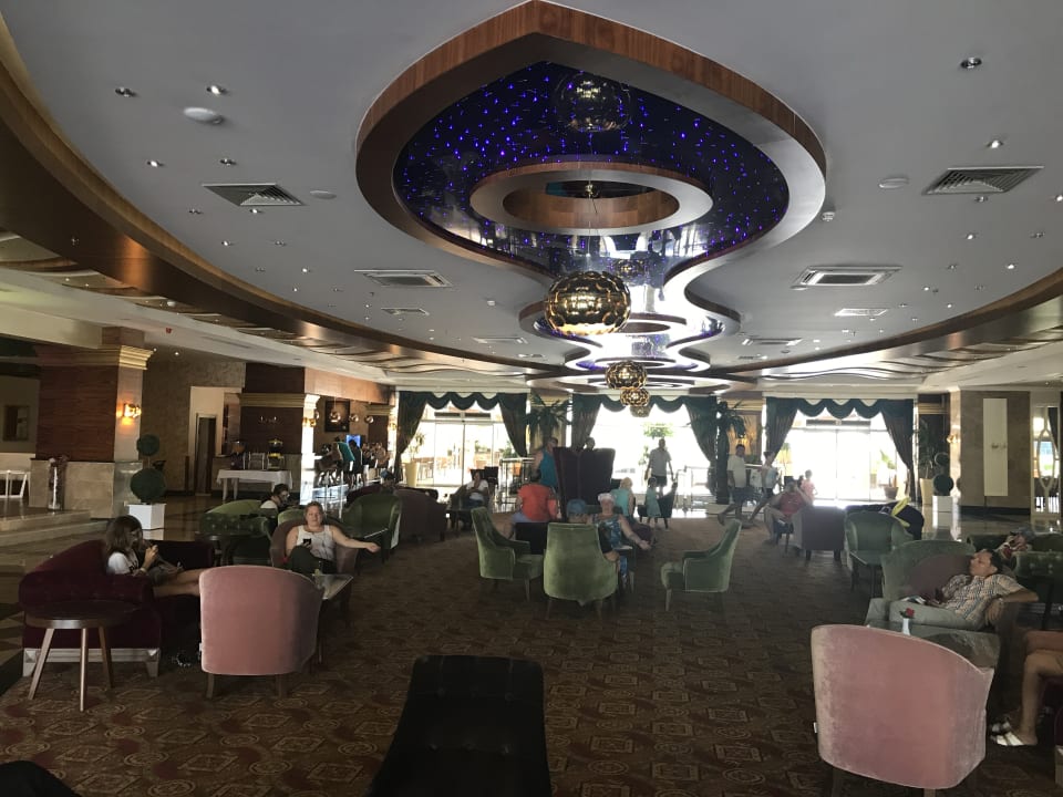 Lobby Dizalya Palm Garden