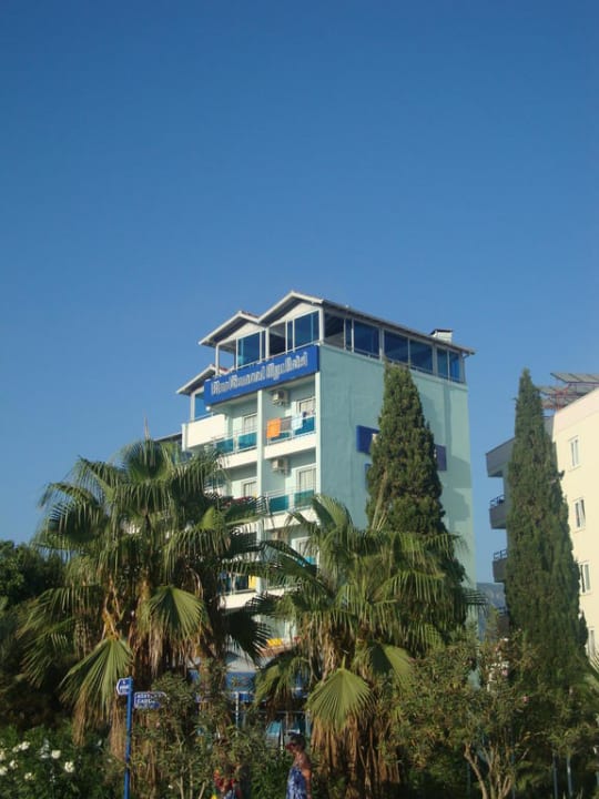 Hotelaußenansicht Blue Diamond Alya