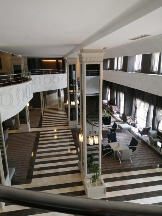 Lobby Bella Resort & Spa