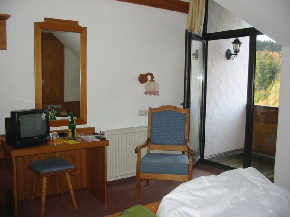 Blick aufs Bett Vital- und Wellnesshotel Albblick