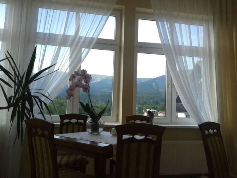 Widok z okna restauracji Willa Nimfa