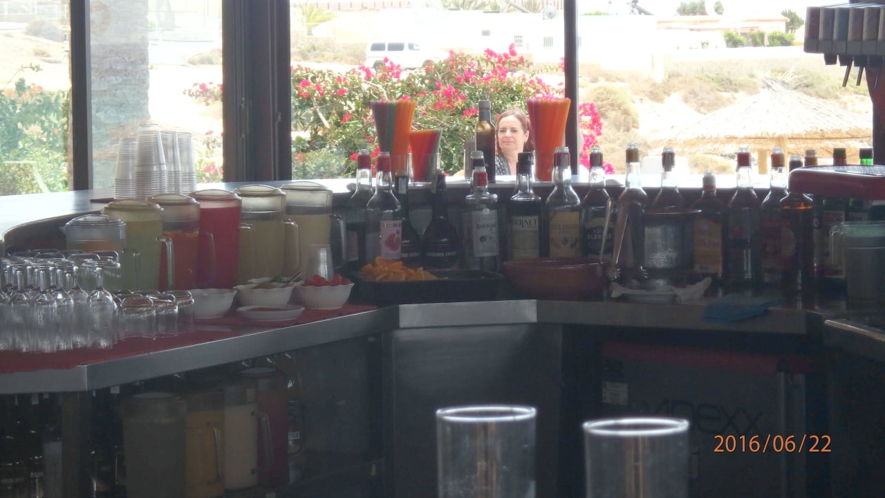 Alkohol w barze na plaży SBH Costa Calma Beach Resort