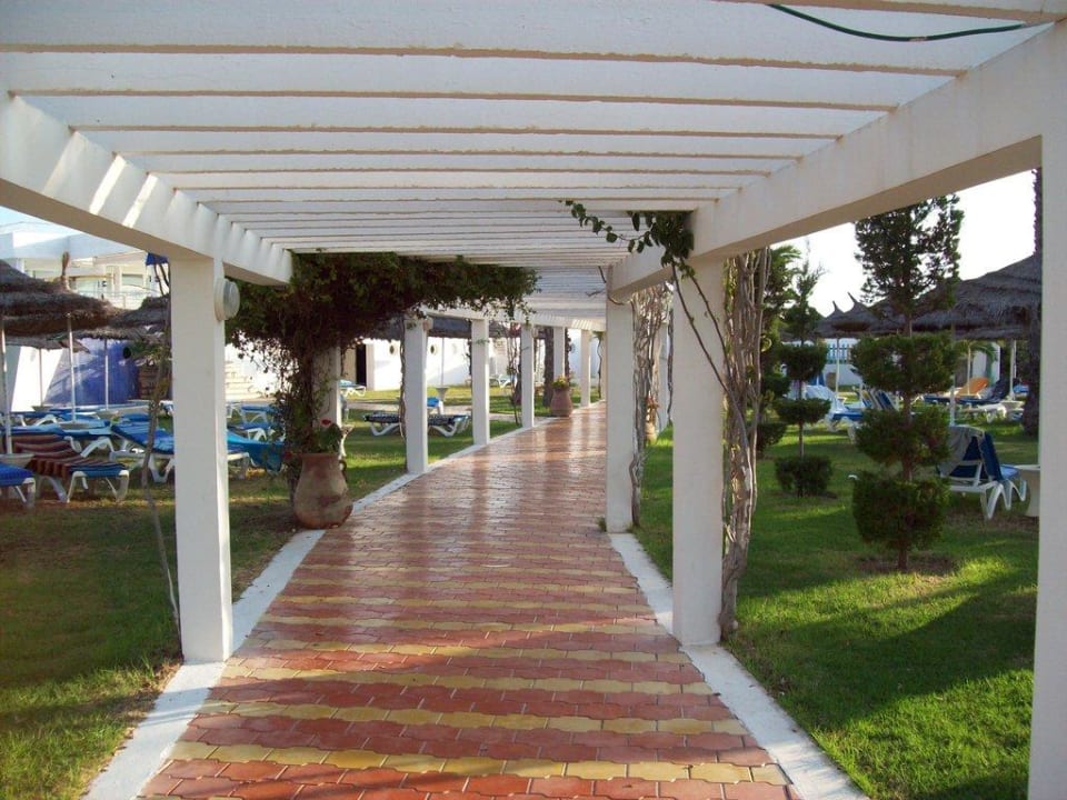 Gang zum Strand El Mehdi Beach Resort