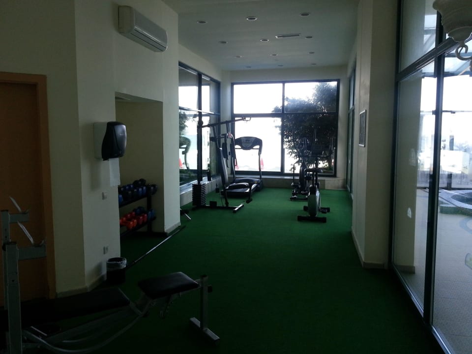 Kleiner Fitnessraum Aska Hotel Just in Beach