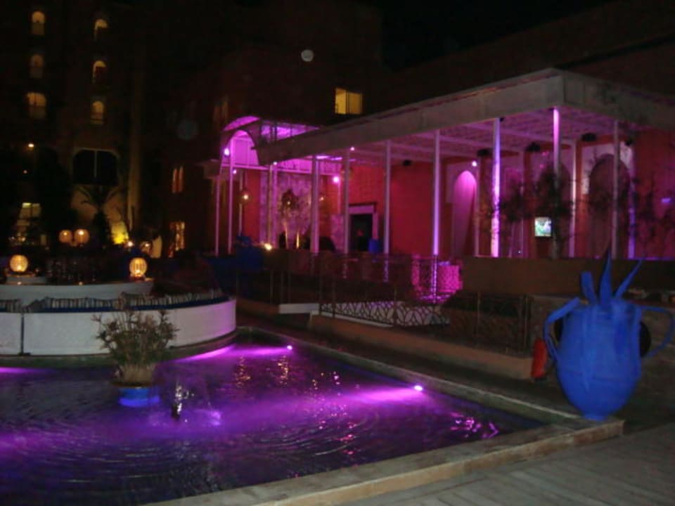 Außenbereich der Lounge Bar Hotel Sofitel Marrakesch Lounge & Spa