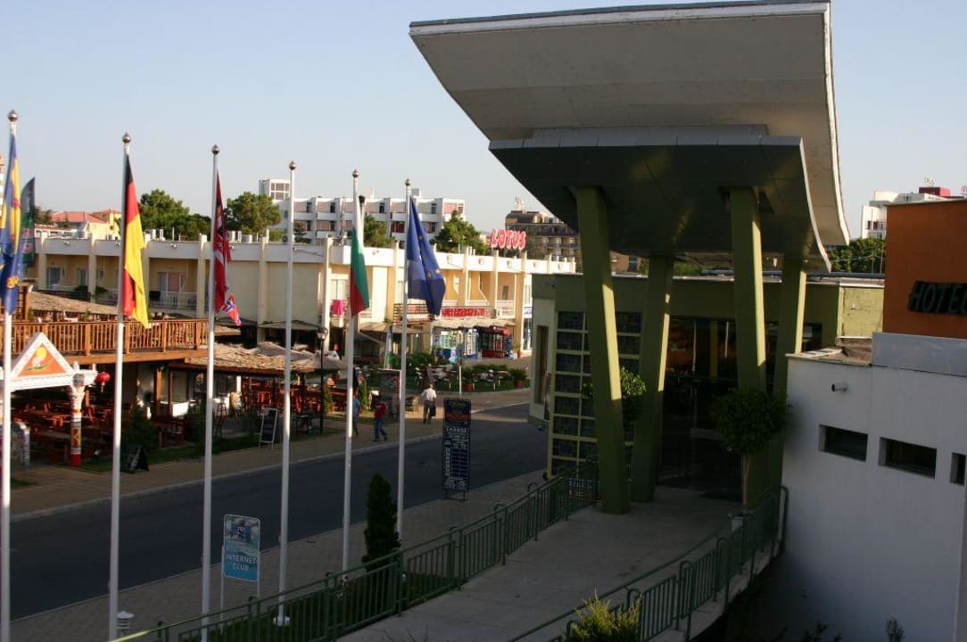 Hoteleingang Nessebar Beach Hotel