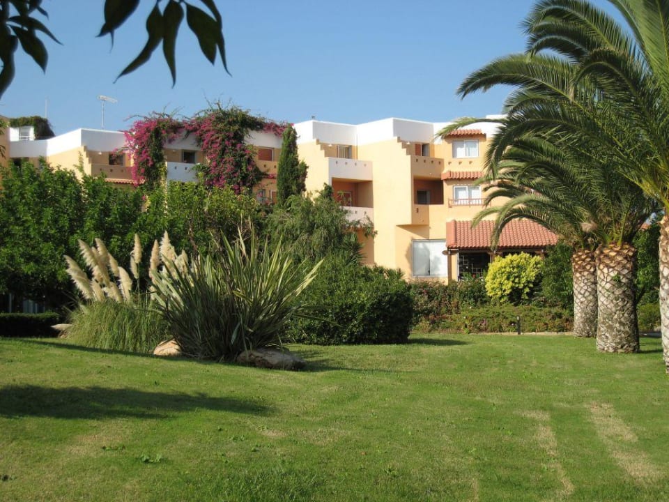 Gartenanlage Anissa Beach & Village