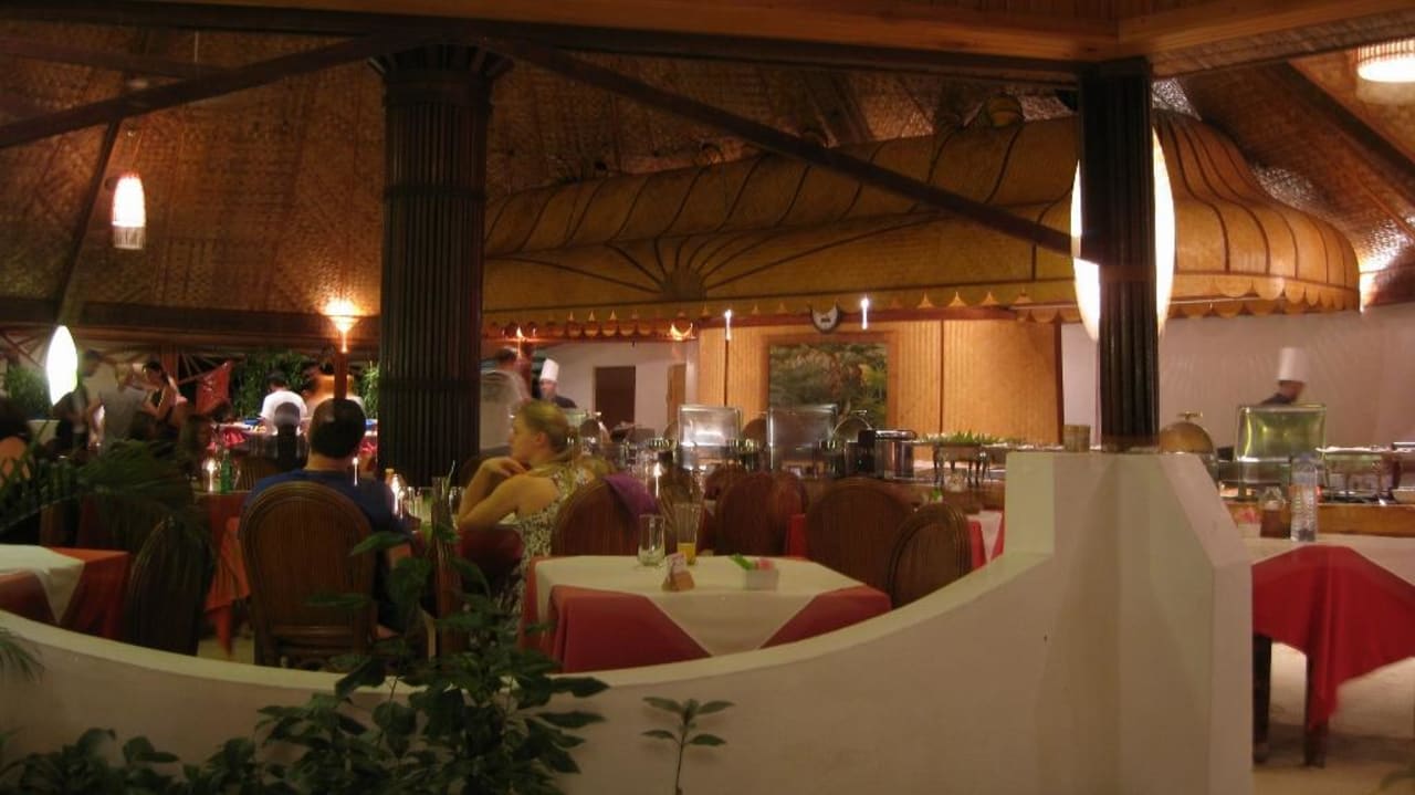 Restaurant Thulhagiri Island Resort