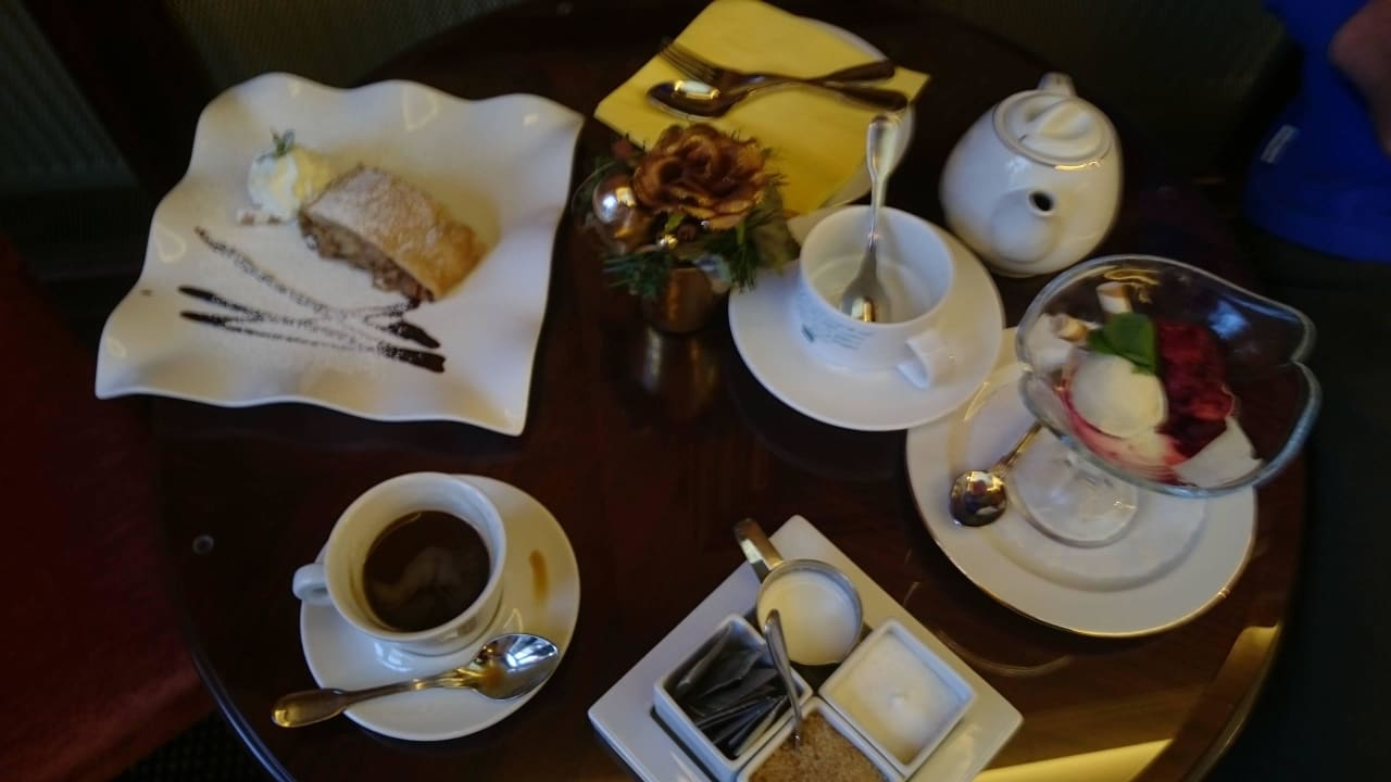 Kaffee und Kuchen am Nachmittag Hotel Promenáda