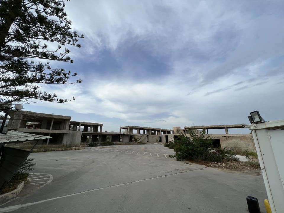 Außenansicht Santa Marina Beach