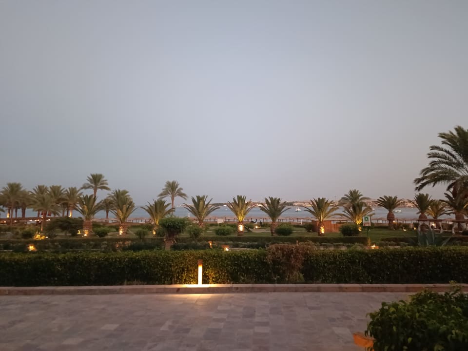 Gartenanlage Fort Arabesque - The West Bay