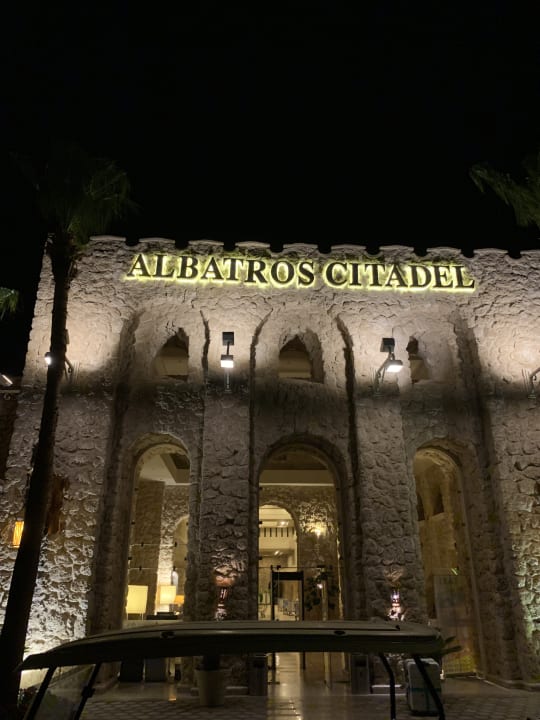 Außenansicht Pickalbatros Citadel Resort