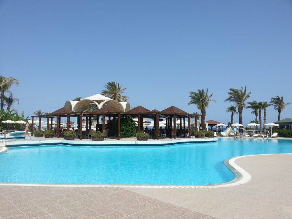 Ein wunderschöner Pool Rodos Palladium Leisure & Wellness