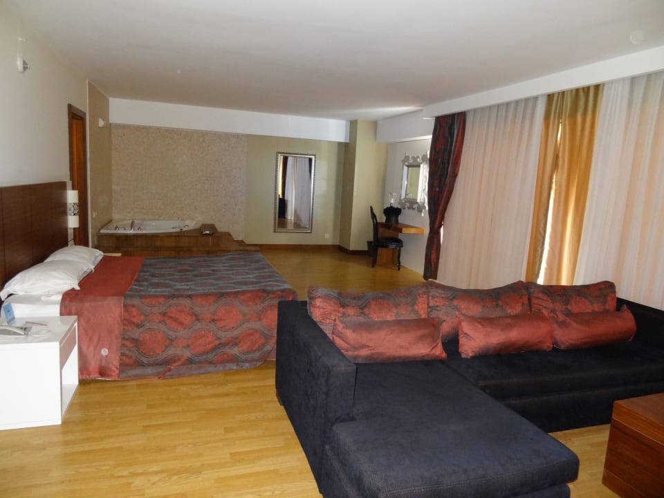 Schöne große Suite Seaden Sea World Resort & Spa