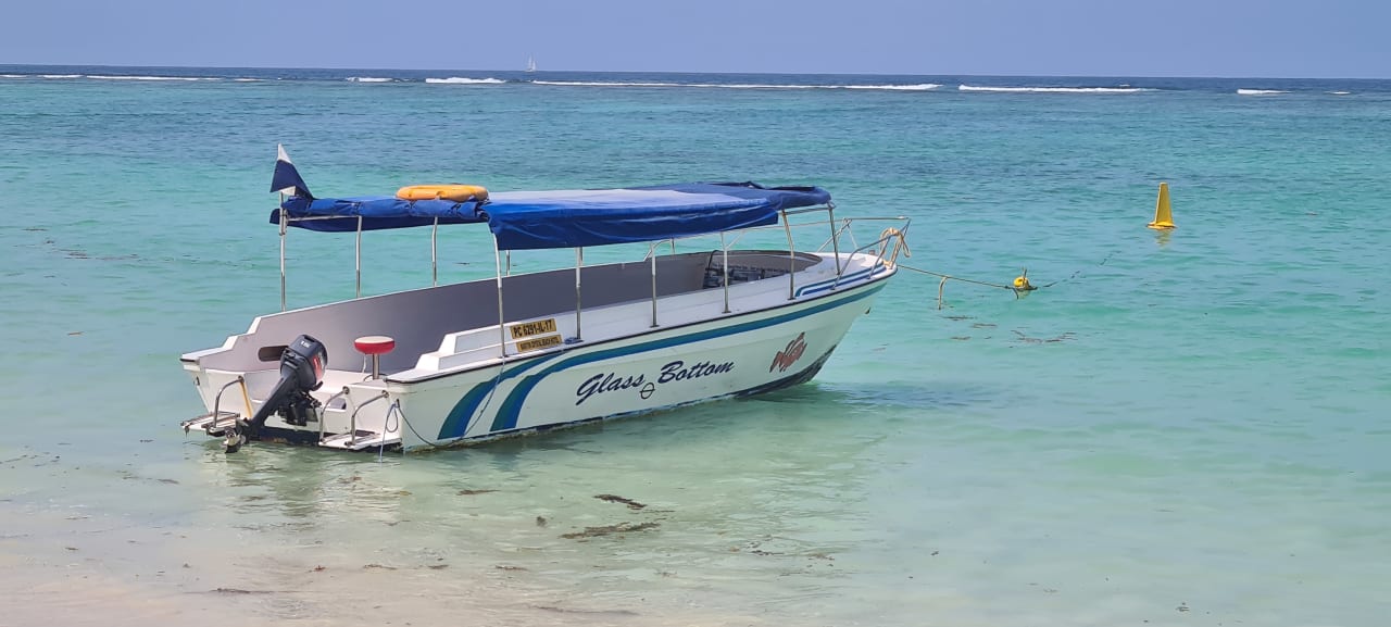 Strand Crystals Beach Resort Belle Mare, a member of Radisson Individuals