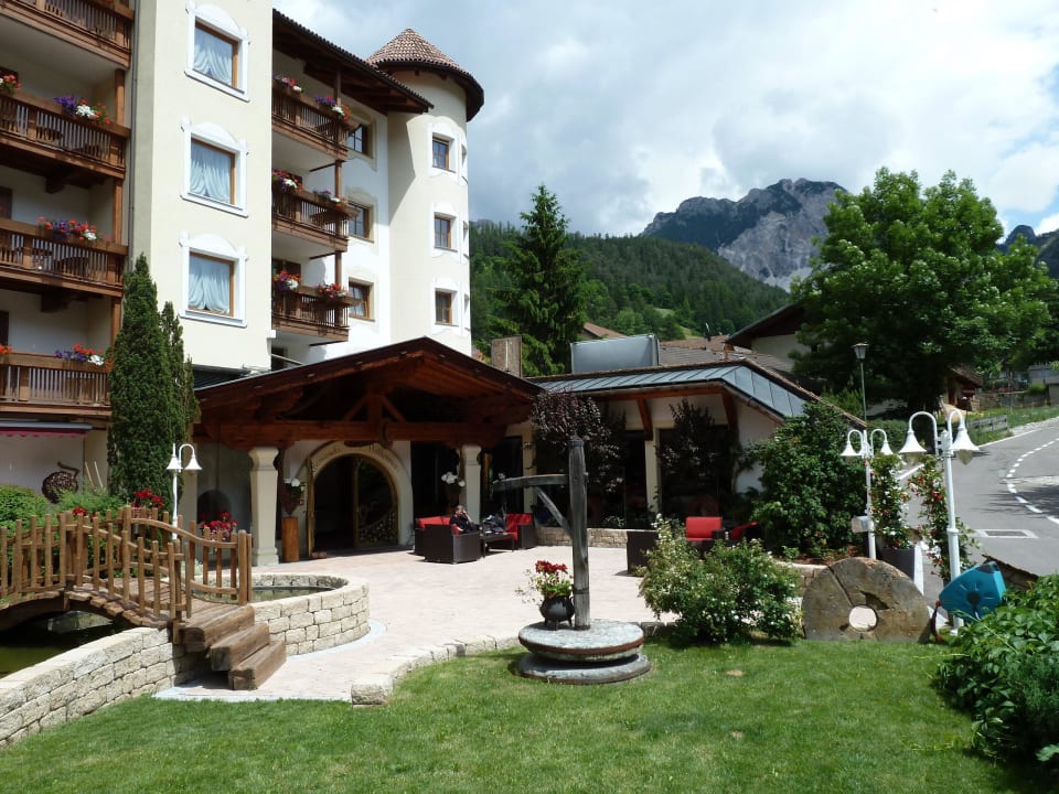 Aussenansicht Hotel Almhof Call