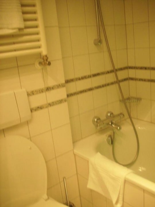 Badezimmer Mercure Hotel Plaza Essen