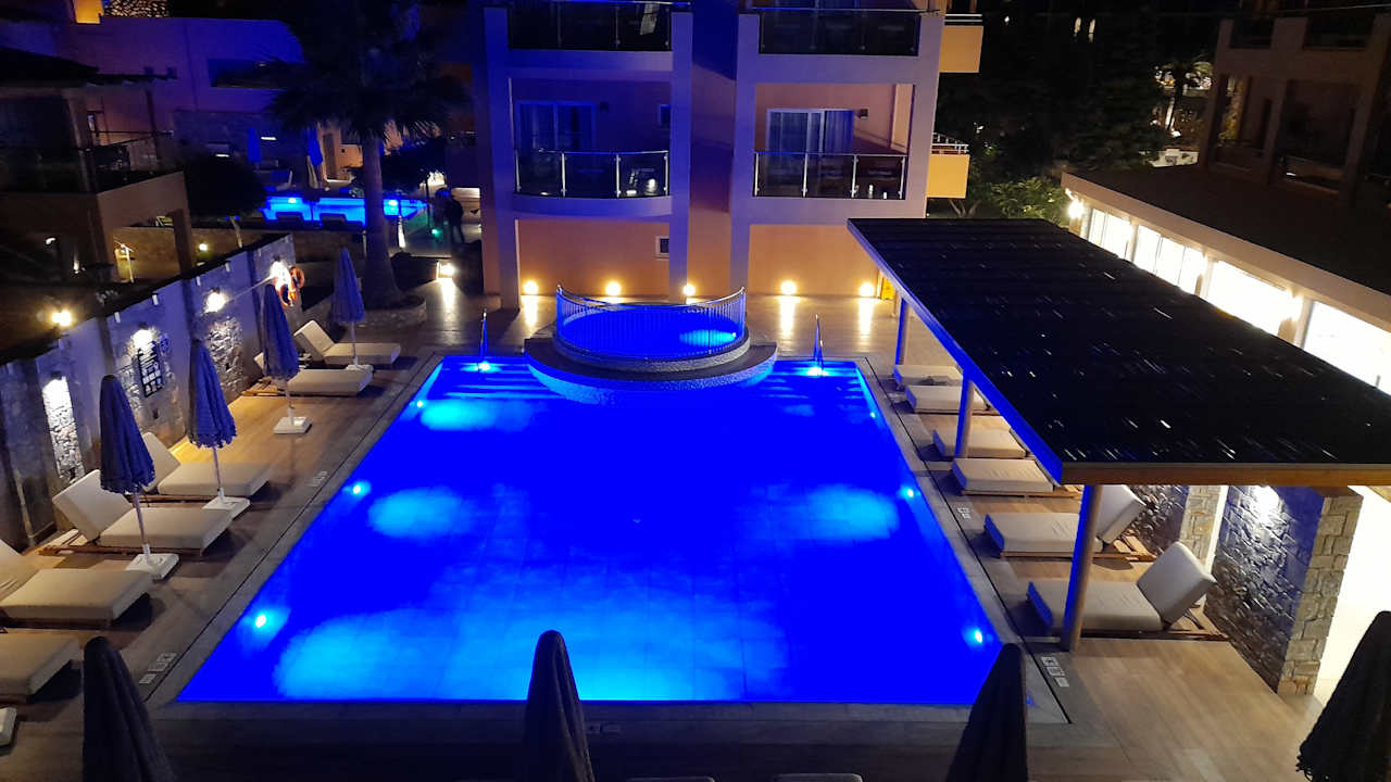 Pool High Beach Resort