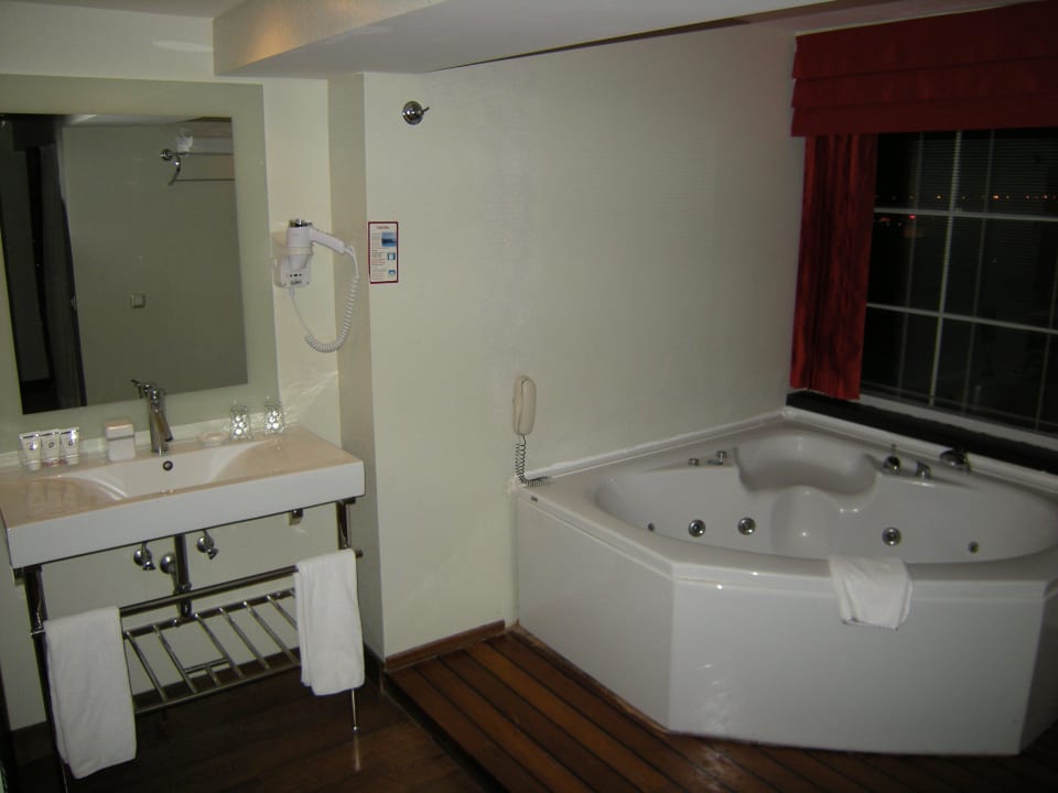Whirlpool Limak Lara Deluxe Hotel & Resort
