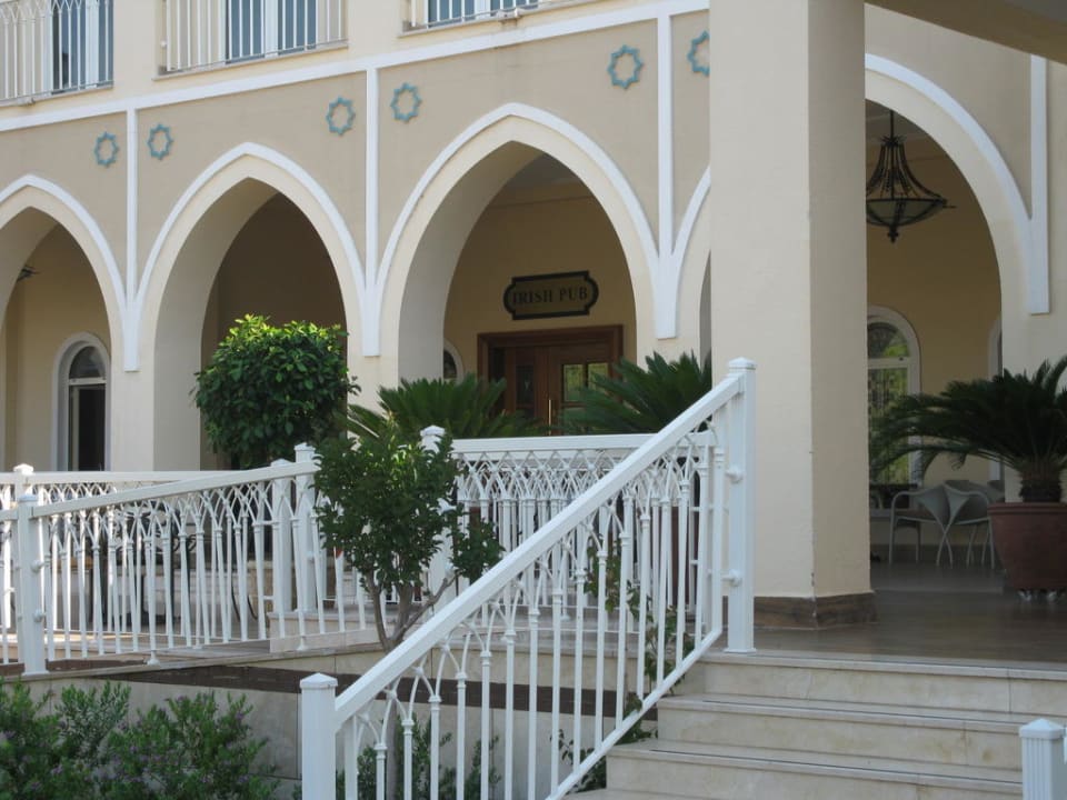 Eingang Irish Pub Güral Premier Tekirova