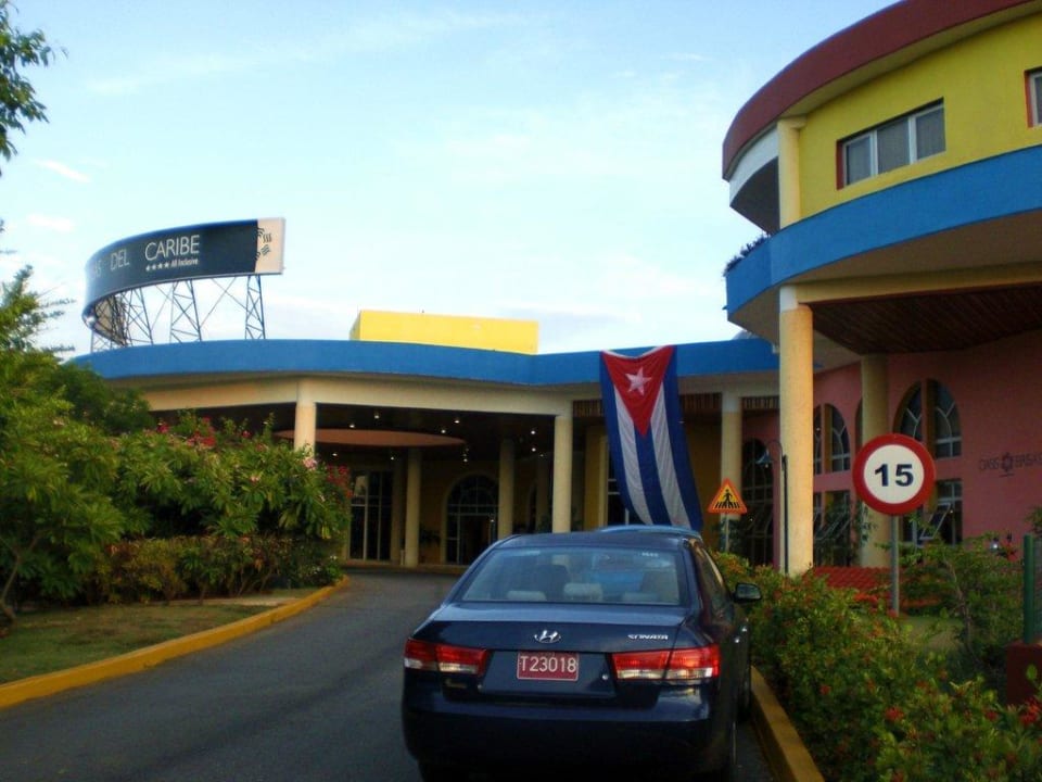 Eingang Hotel Brisas del Caribe