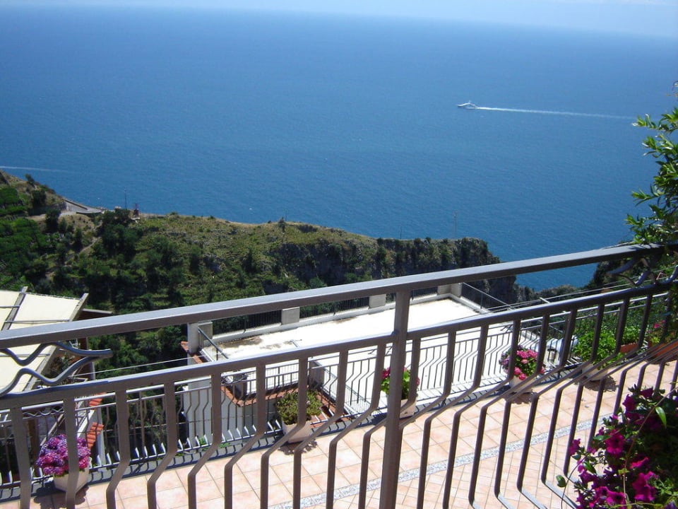 Wundervoller Ausblick von unserem Zimmer auf Meer Hotel Holidays Fico d'India